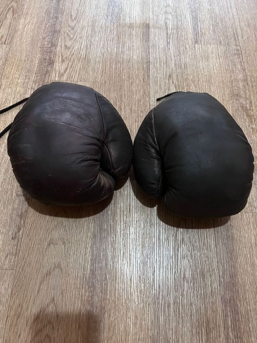 Боксёрские перчатки