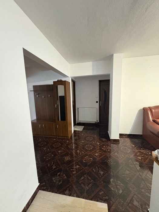 Apartament de vânzare cu 3 camere