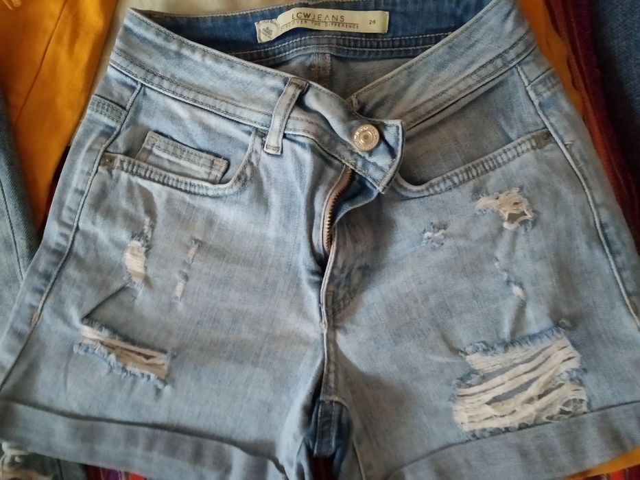 Продам джинсы детские