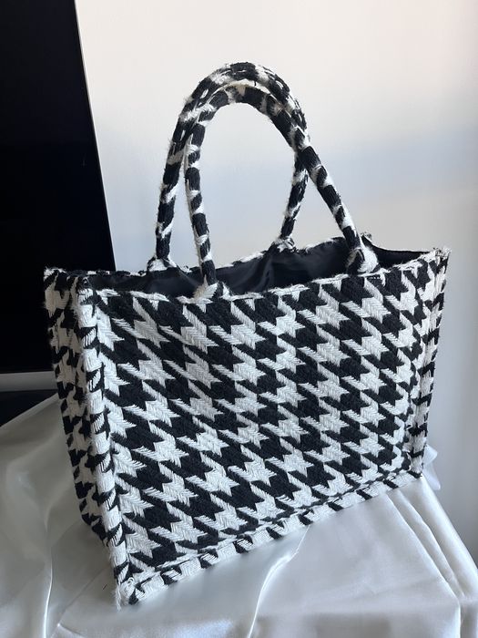 Черно-бяла чанта H&M