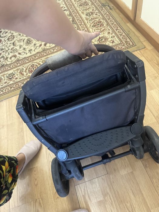 Продам коляску трансформер всесеззоная за 25000