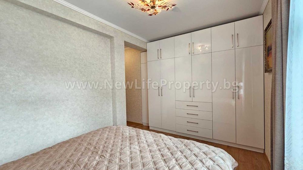 Продава се Четиристаен апартамент в к.к. Слънчев бряг - 120 кв.м за 2000 €/кв.м - Снимка #11