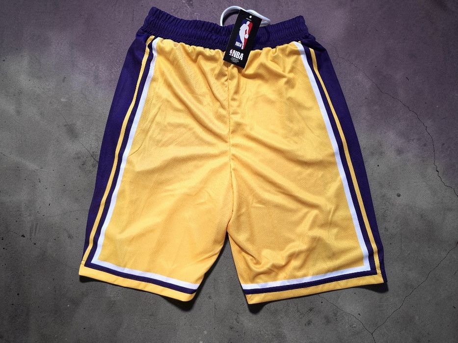 Баскетболни шорти на Лейкърс нови модели!!!
