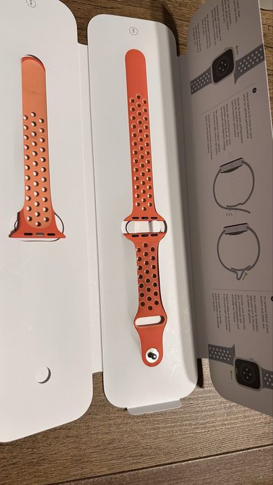 Apple Watch Nike 7, GPS, Midnight aluminium 41mm Limited edition