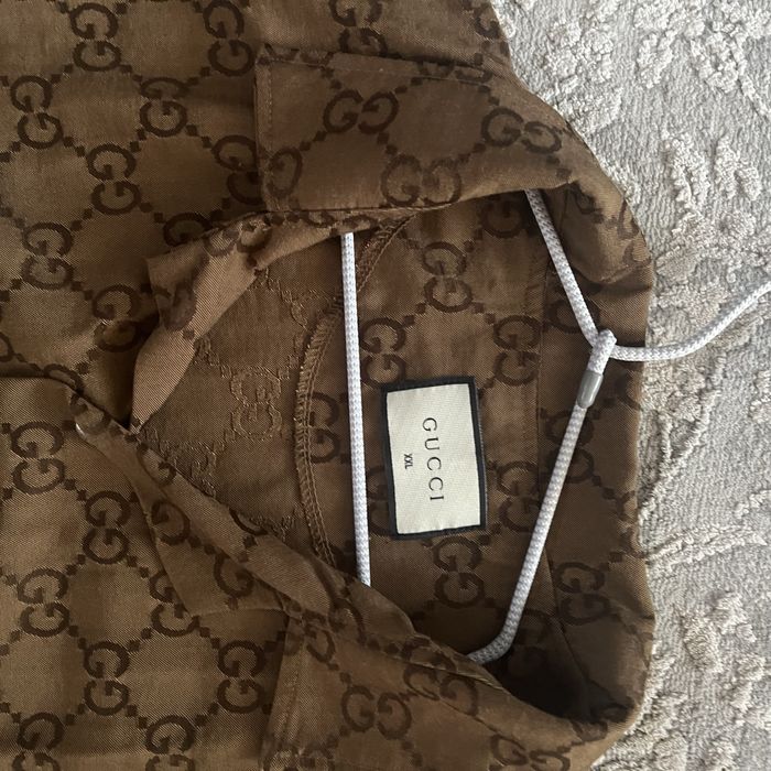Costum barbatesc Gucci