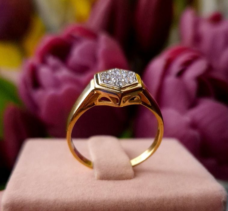 Inel din aur de 18K cu diamante naturale