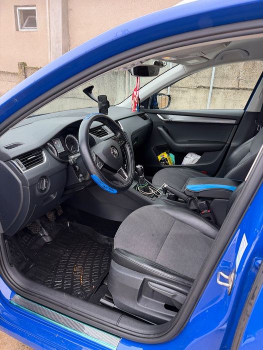 Skoda  Octavia 2019 / 1.6 TDI / Distronic / Sistem audio Canton