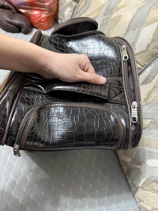 Чемодан крокодил коричневый