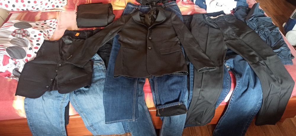 Продам костюм-тройку