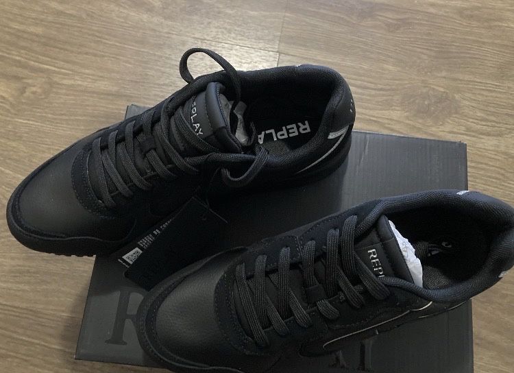 Чисто нови Мъжки сникърси Replay