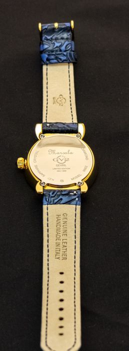 Продавам чисто нов GV2 Gevril Marsala Limited Edition часовник 384/999