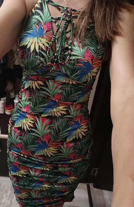 Невероятно красива рокля AVIN , М номер