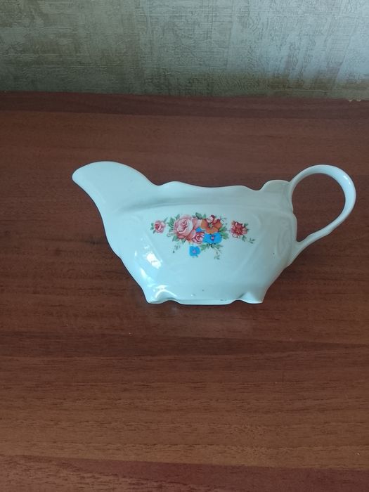 Чайник+ сахарница, посуда