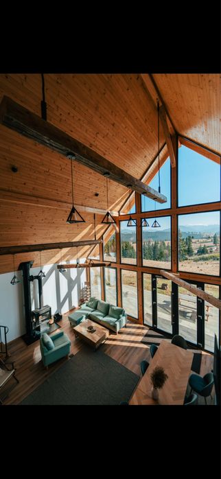 Închiriez cabană! 6 dormitoare fiecare cu baie proprie/jacuzzi inclus