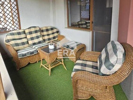 Луксозен тристаен апартамент в кв.Дружба