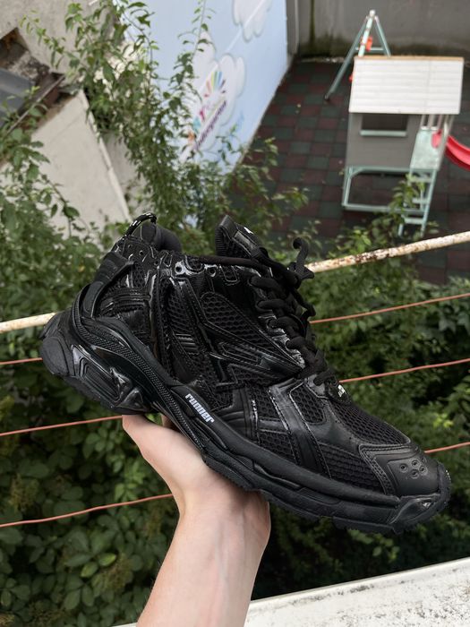 Balenciaga runner