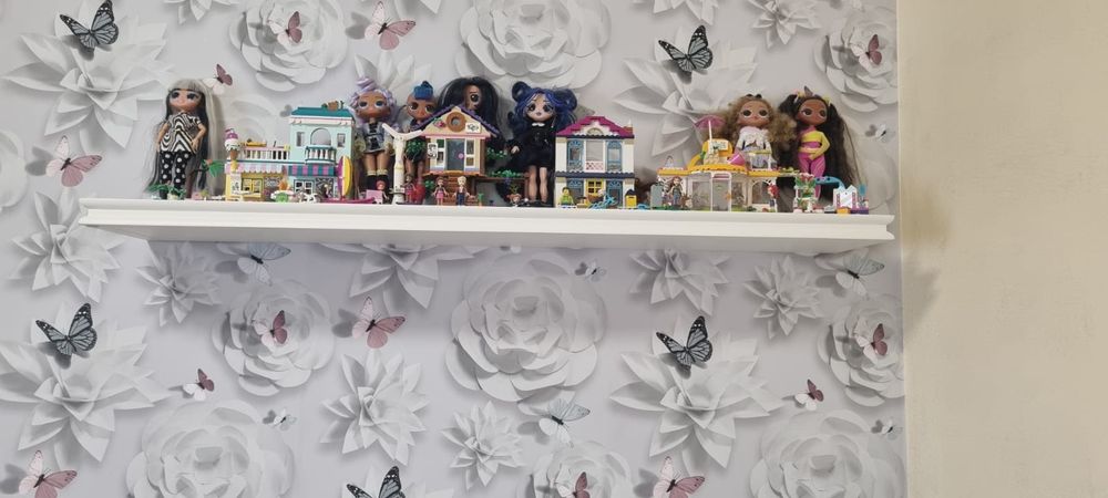 Vand papusi LOL SI OMG ( pret/bucata )