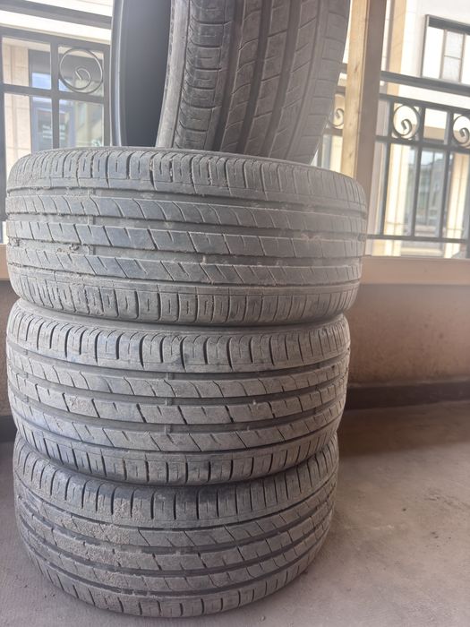 Летни Гуми Nexen 235/40/19 DOT 10/23