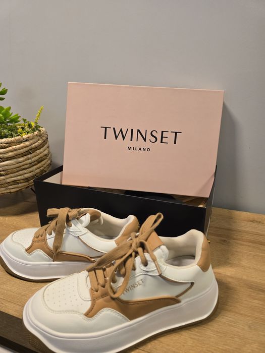 Лоуфъри,кецове  Twinset 36 номер