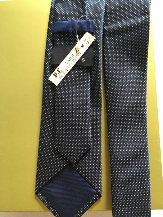 Оригинални вратовръзки на топ брандове - промоционални цени