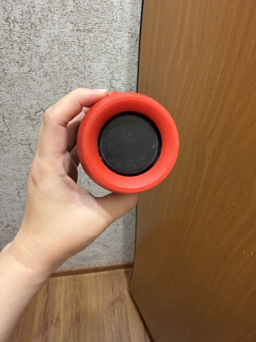 Продам колонку JBL