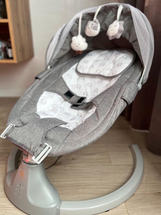 Продам Шезлонг-качеля новый