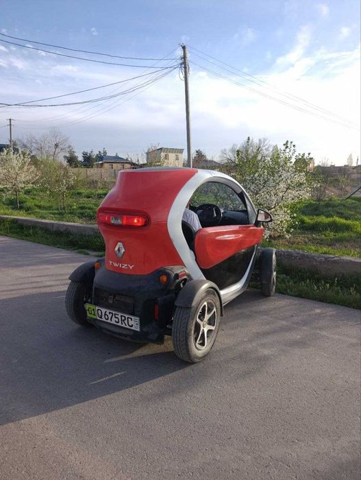 Продается Рено мини- электромобиль Renault twizy