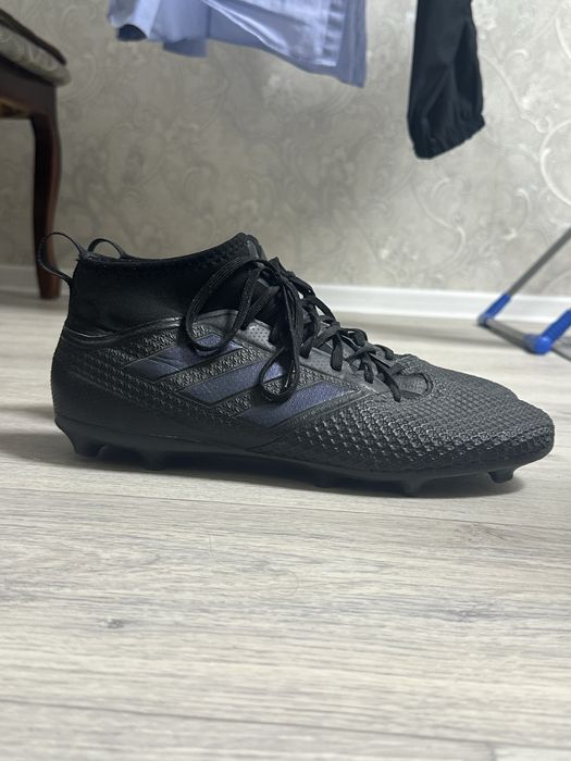 Черные бутсы Adidas