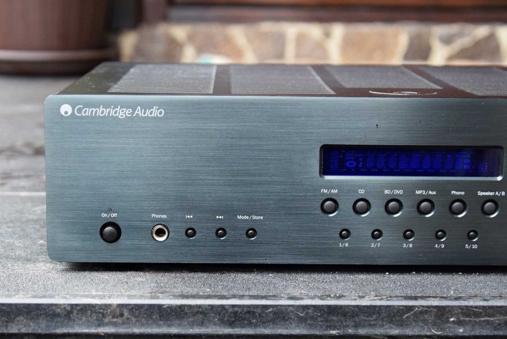 Amplificator Cambridge Audio Topaz SR10