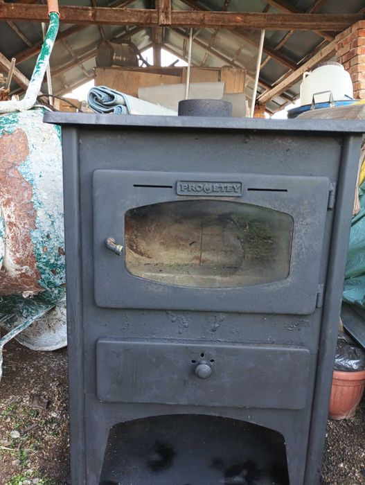 Здравейте! Продавам моята камина на дърва