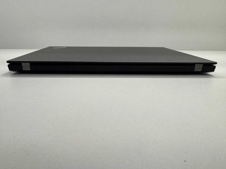 Laptop SH Lenovo Thinkpad T490 i5-8265U 12gb RAM NVME 256gb bat noua