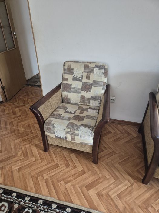 Продаю диван и 2 кресла