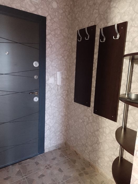 Дава се под наем Двустаен апартамент в Бургас, Център - 83 кв.м за 331.5 € - Снимка #7