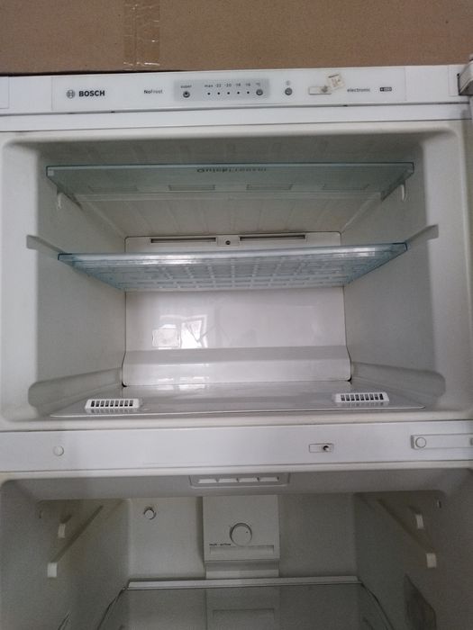 Холодильник Бош двухкамерный