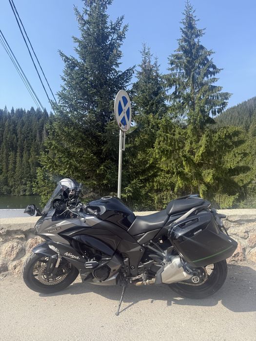 Kawasaki Z1000SX 2017 KTRC