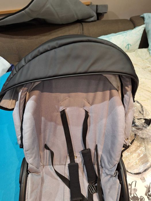 Продавам детска количка с три коша и много функционалности