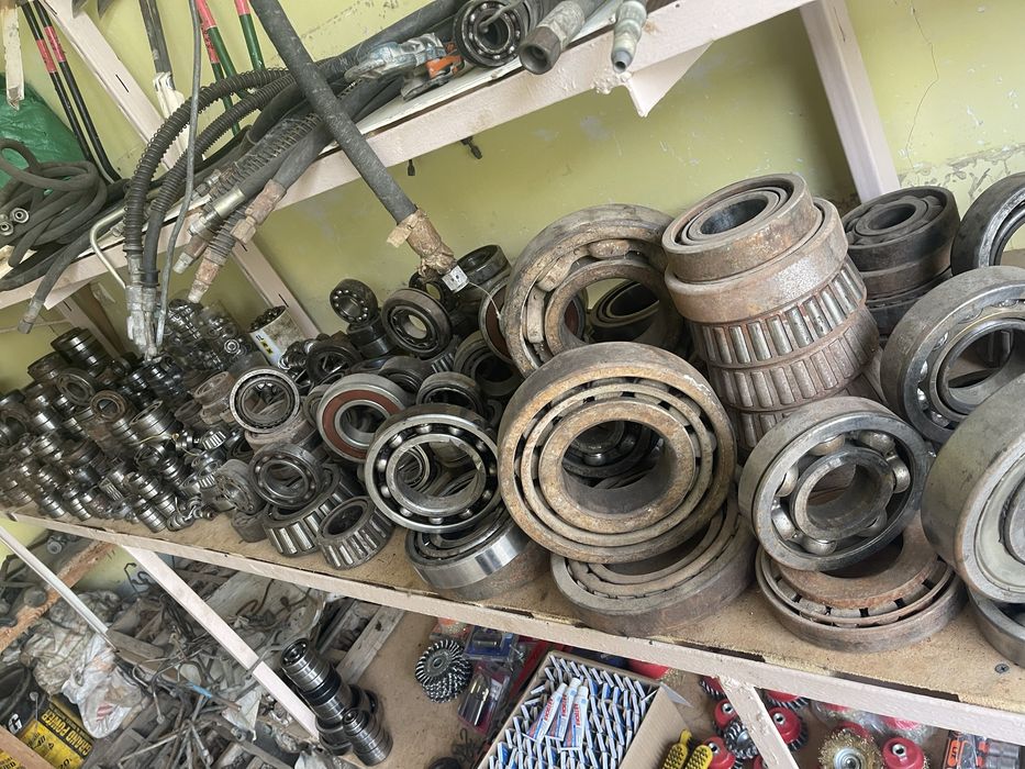 Подшибники, шкифы, цепы, шейстеронки, больт гайки, сальники