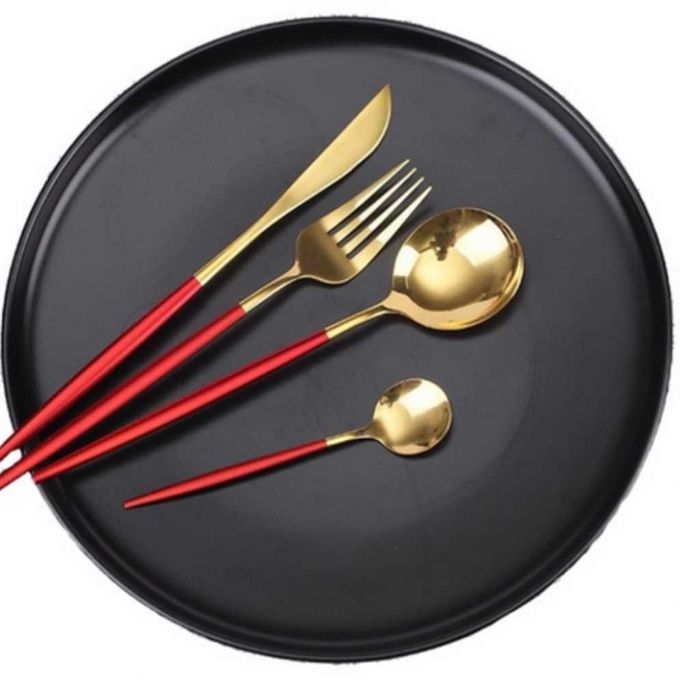 Комплект прибори от 24 части с луксозен дизайн и магнитна кутия