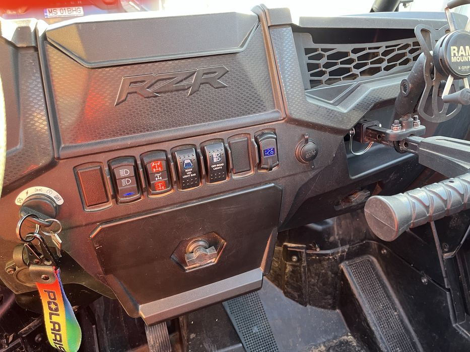 Polaris RZR 1000 XP 2020 sau schimb cu Dacia Spring