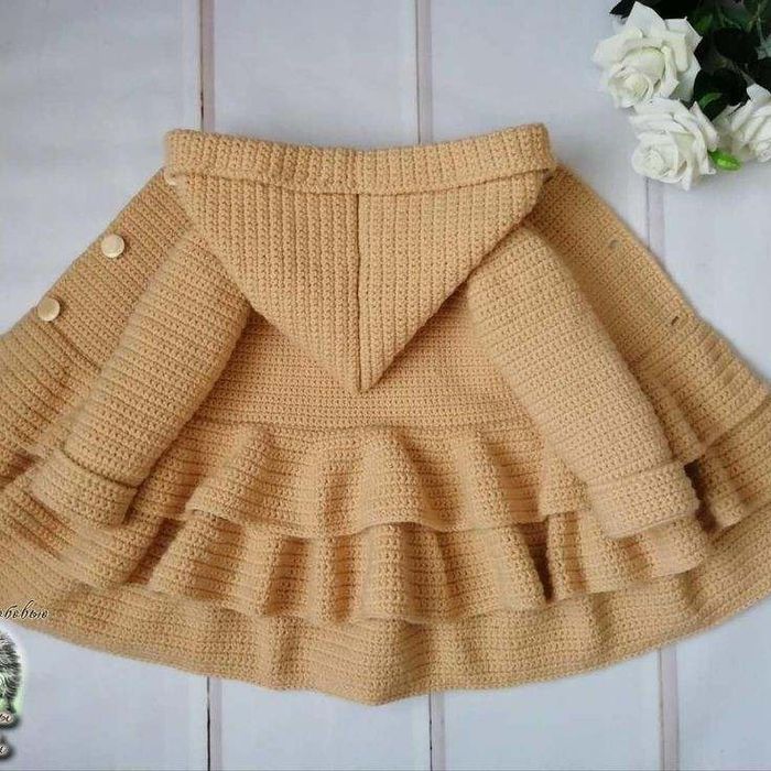 Căciuliță paltonaș bocanci cisme