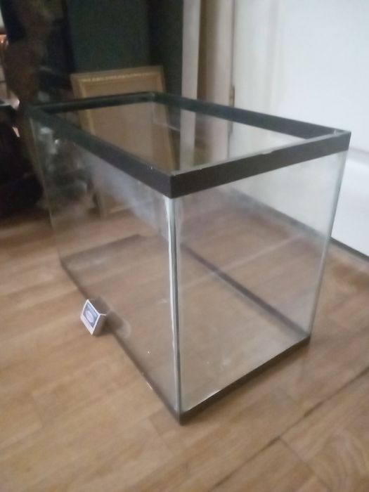 Аквариум небольшой за бесценок