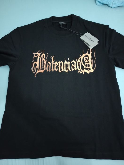 Vând tricou Balenciaga Nou!!