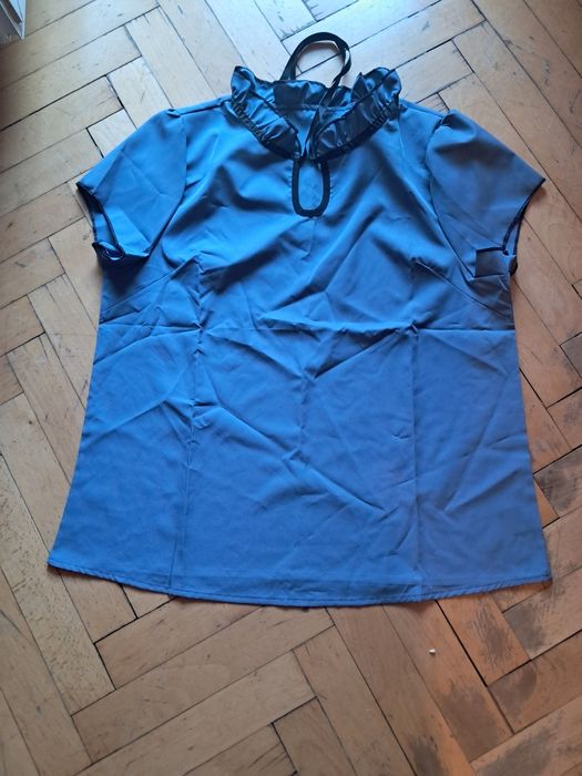 Дамска риза размер М - нова