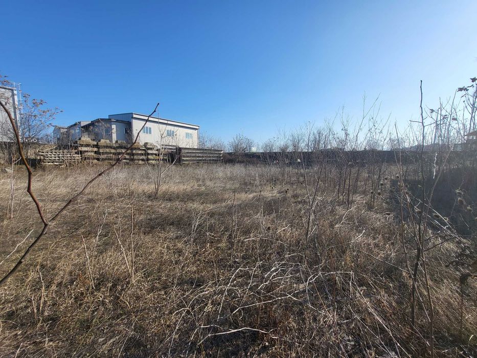 Продава се Парцел в Пловдив, Индустриална зона - Изток - 1890 кв.м за 162 €/кв.м - Снимка #1