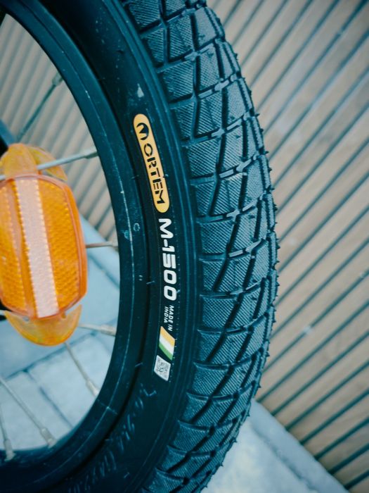 Bicicletă copii cu roți ajutătoare