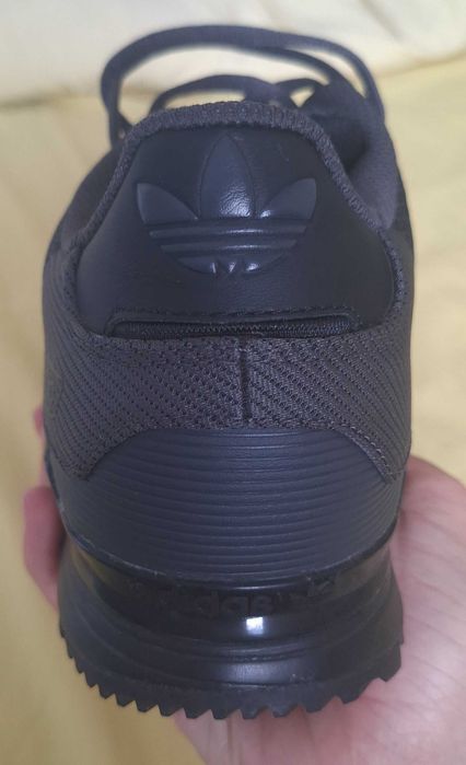 Маратонки Adidas ZX-750
