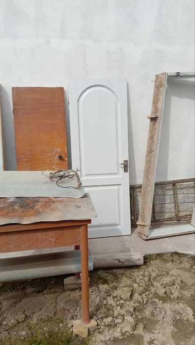 Окна и двери б/у в хорошем состоянии