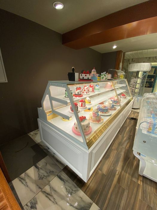 Витрина холодильник