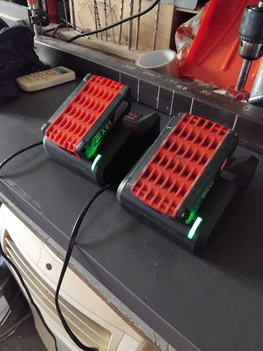Пистолет за горещ въздух 2 L-BOXX и 2 зарядни
