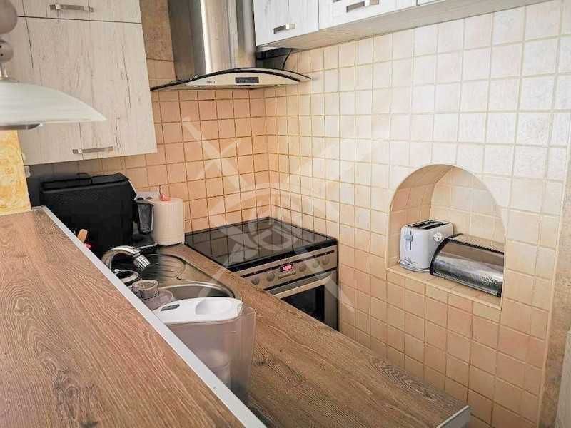 Продава се Многостаен апартамент в Поморие - 140 кв.м за 1322 €/кв.м - Снимка #1